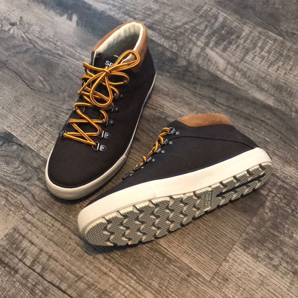 NEW Sperry striper alpine boot, men’s 8.5 brown